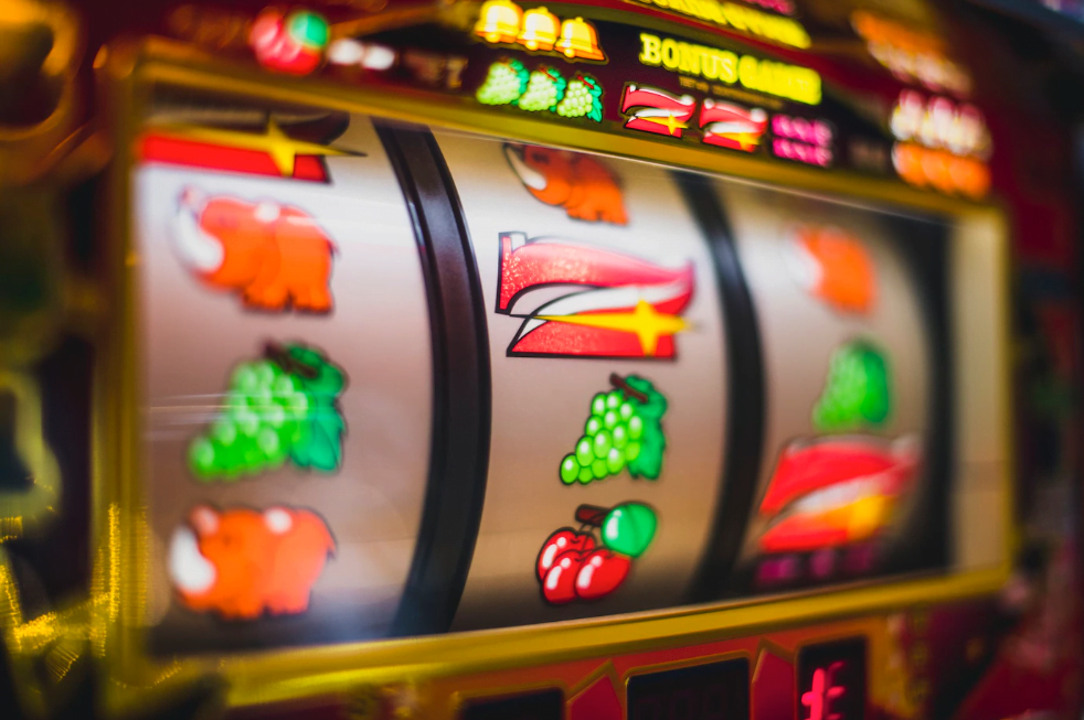 種類も豊富で新作も多数!オンラインカジノで遊べるゲームは?